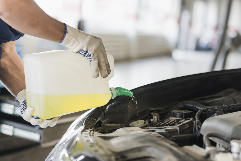 modern-automobile-mechanic-composition